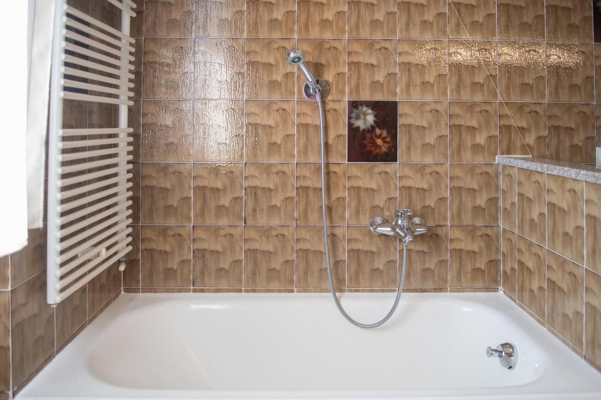 Casa Carlina Apartment Тревильо Екстериор снимка